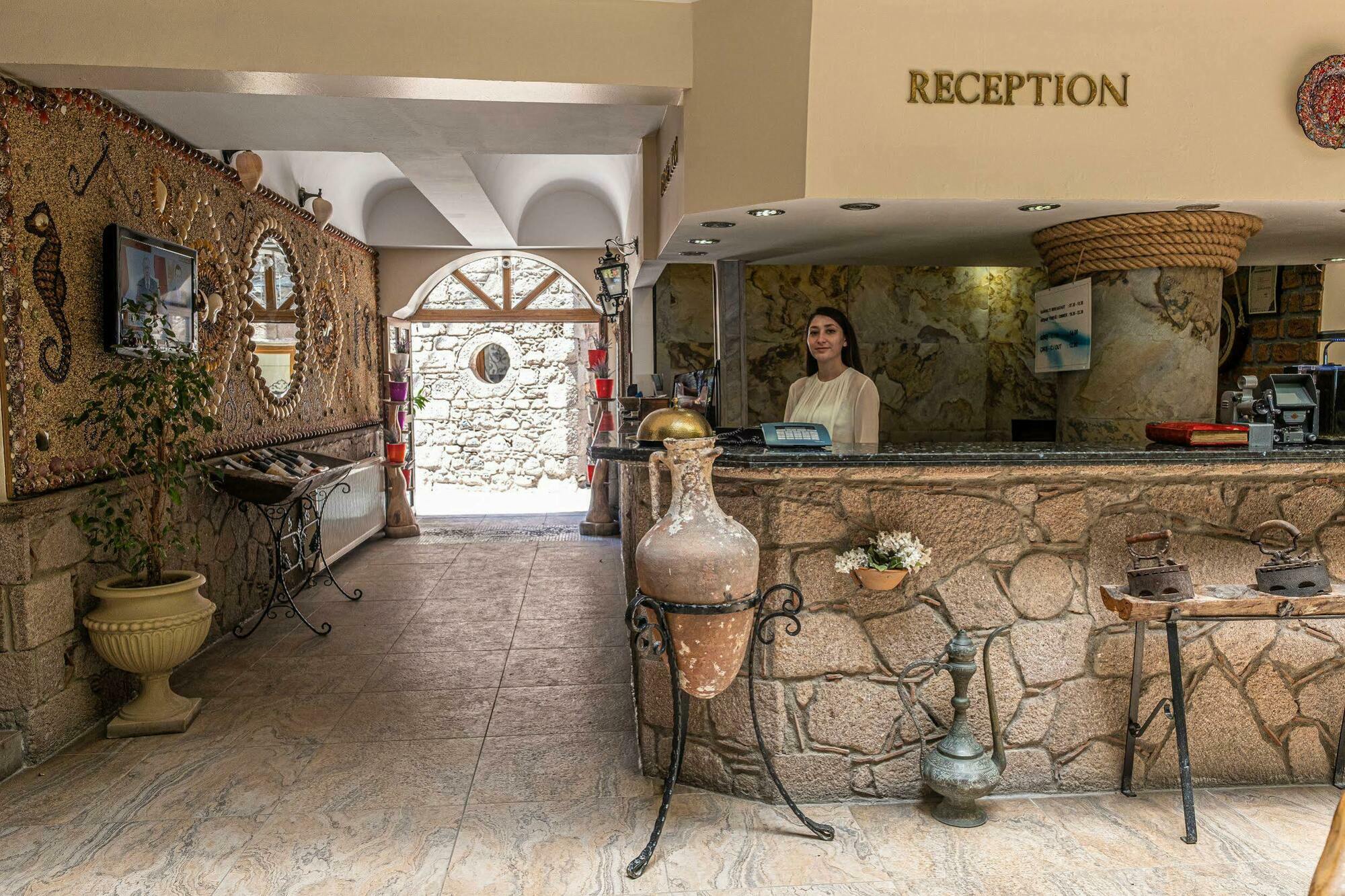 Assos Kervansaray Hotel - Special Category Exteriör bild